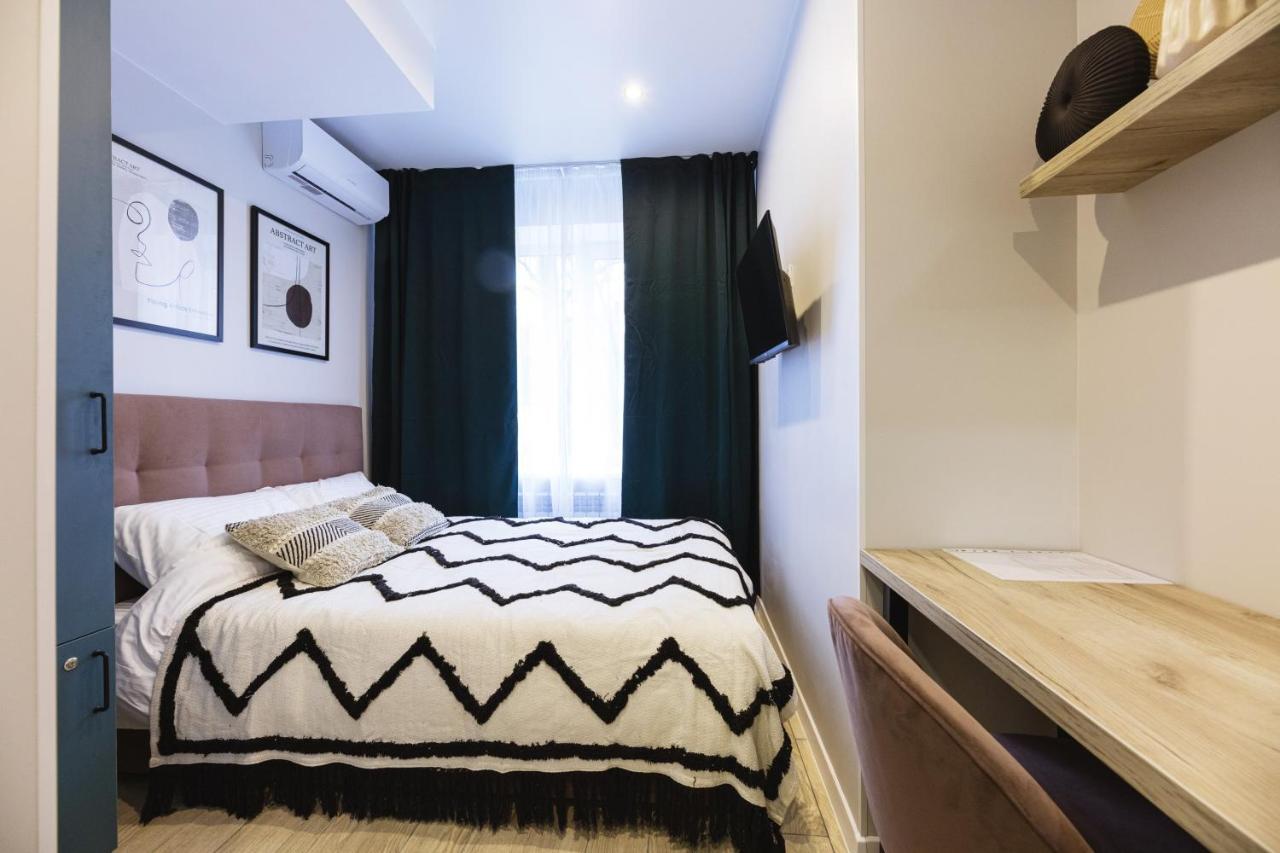 Myfreedom поруч із метро вокзальна Apartment